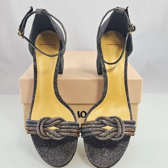 Alexandre Birman Vicky 60 Metallic Block-Heel Sandals - Picture 14 of 16